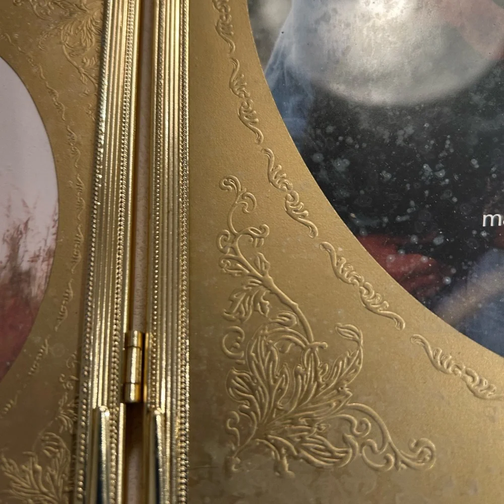 Vintage gold brass metal‎ picture frame trifold embossed detail